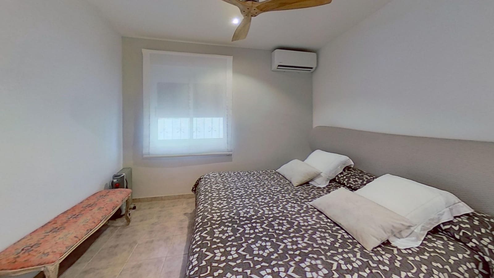 4 makuuhuone Huvila myytävänä paikassa Vinaros mukana 
autotalli - 360 000 € (Ref: 9566730)