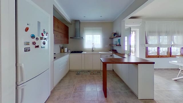 4 makuuhuone Huvila myytävänä paikassa Vinaròs mukana 
autotalli - 360 000 € (Ref: 9566730)