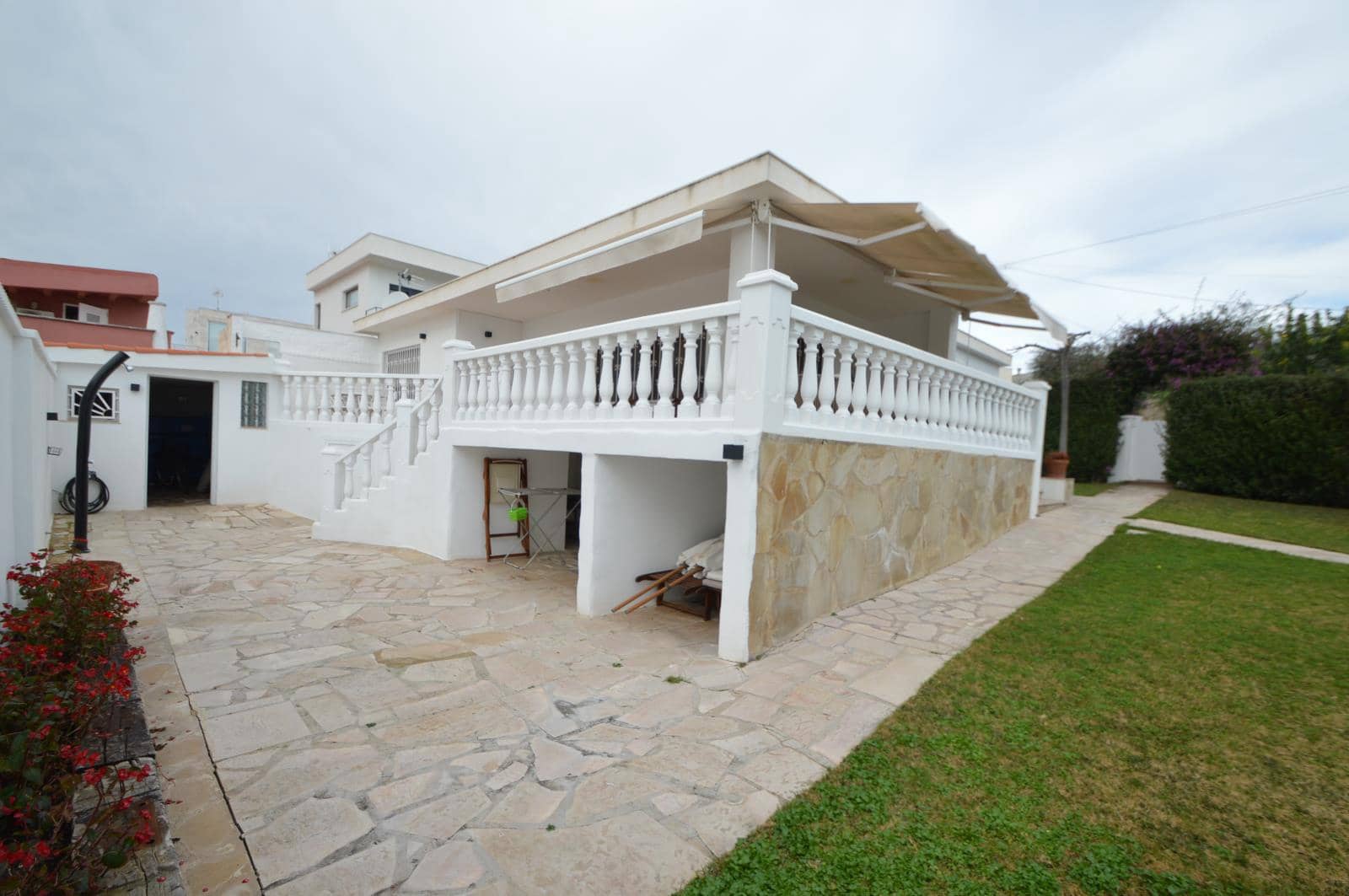 4 bedroom Villa for sale in Vinaros with garage - € 360,000 (Ref: 9566730)
