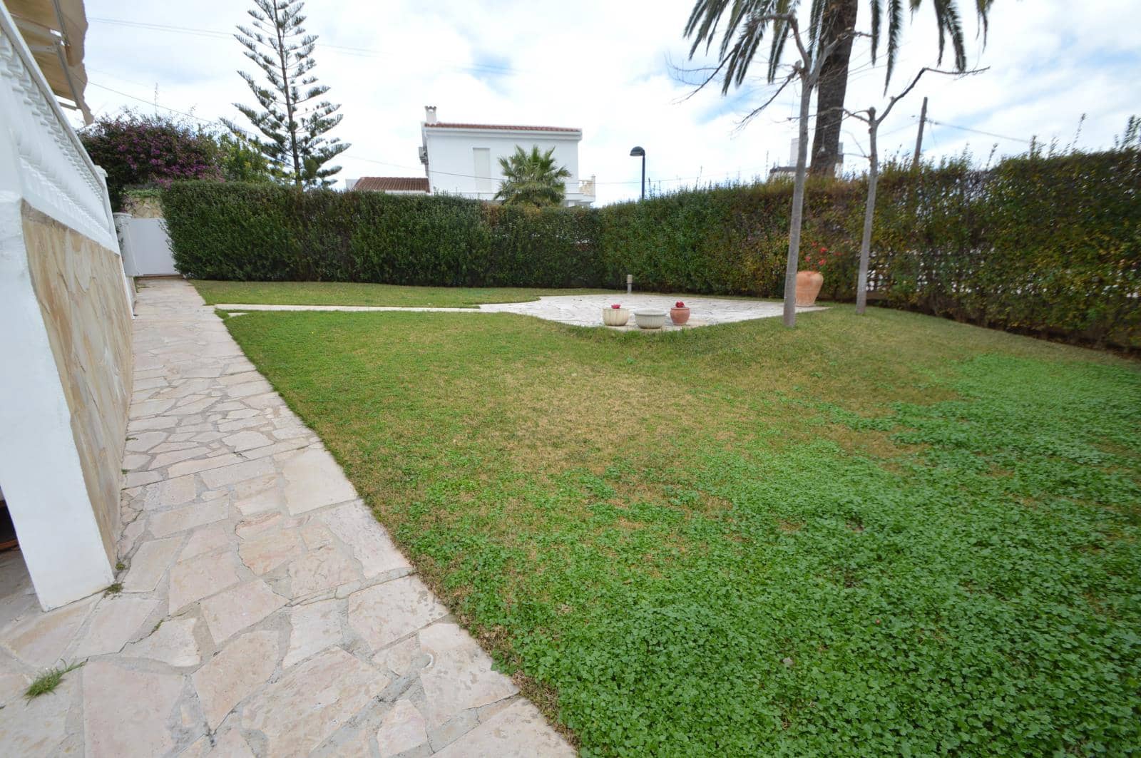 4 bedroom Villa for sale in Vinaros with garage - € 360,000 (Ref: 9566730)