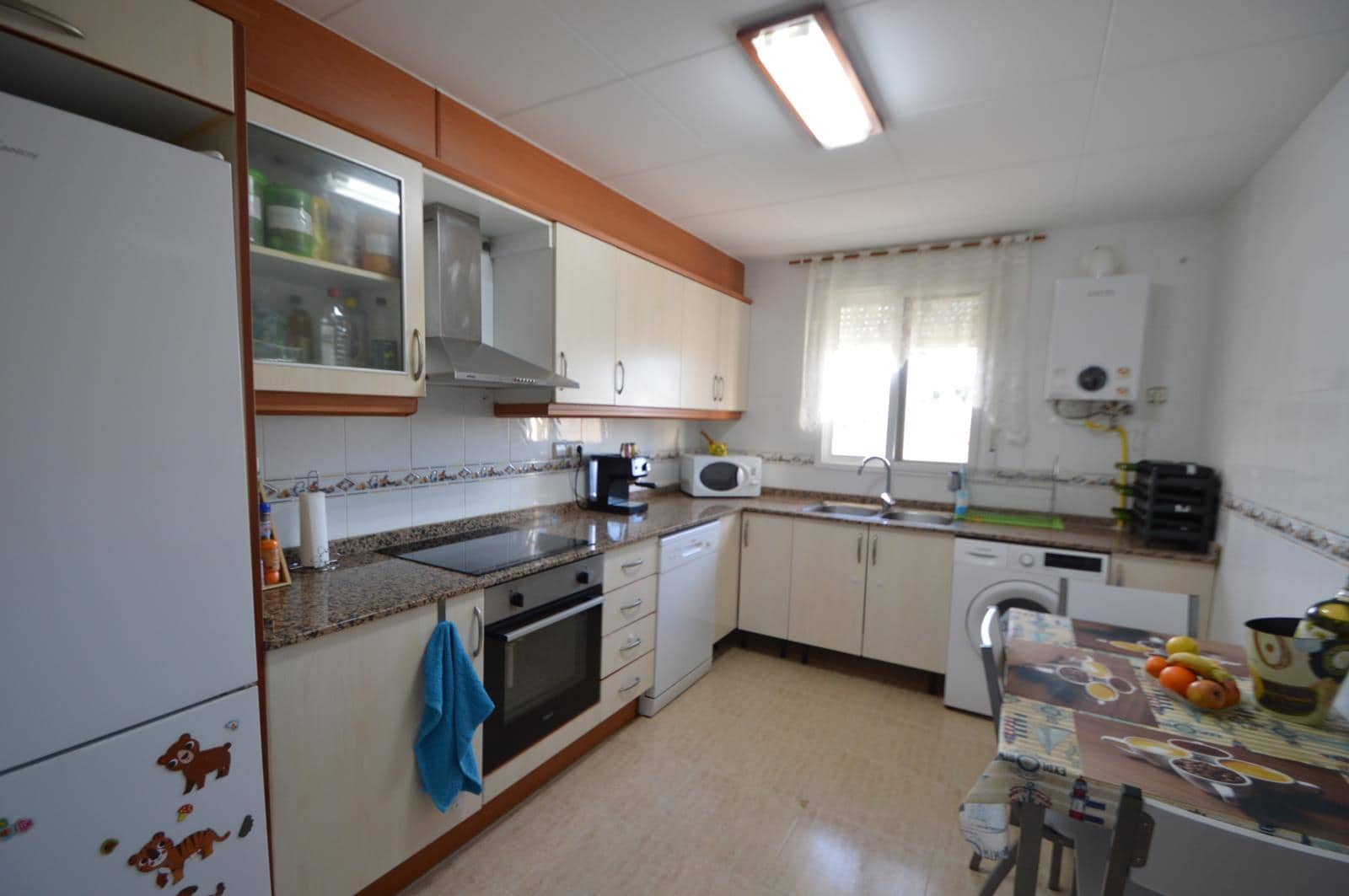 4 sypialnia Willa na sprzedaż w Calig z garażem - 195 000 € (Ref: 9599901)