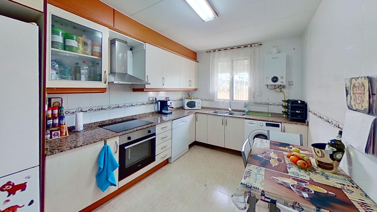 4 sypialnia Willa na sprzedaż w Calig z garażem - 195 000 € (Ref: 9599901)