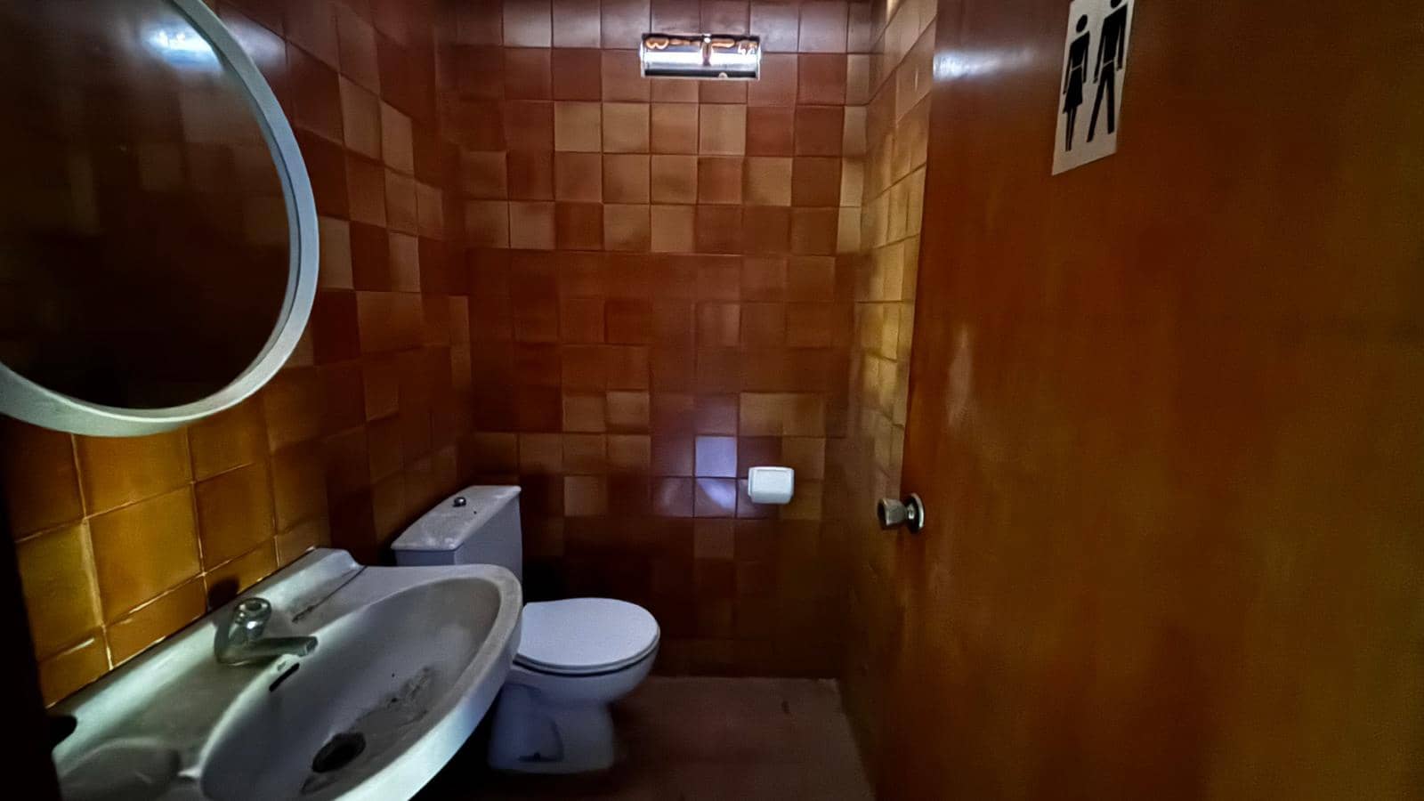 Commercial for rent in Vinaros with garage - € 700 (Ref: 9858424)