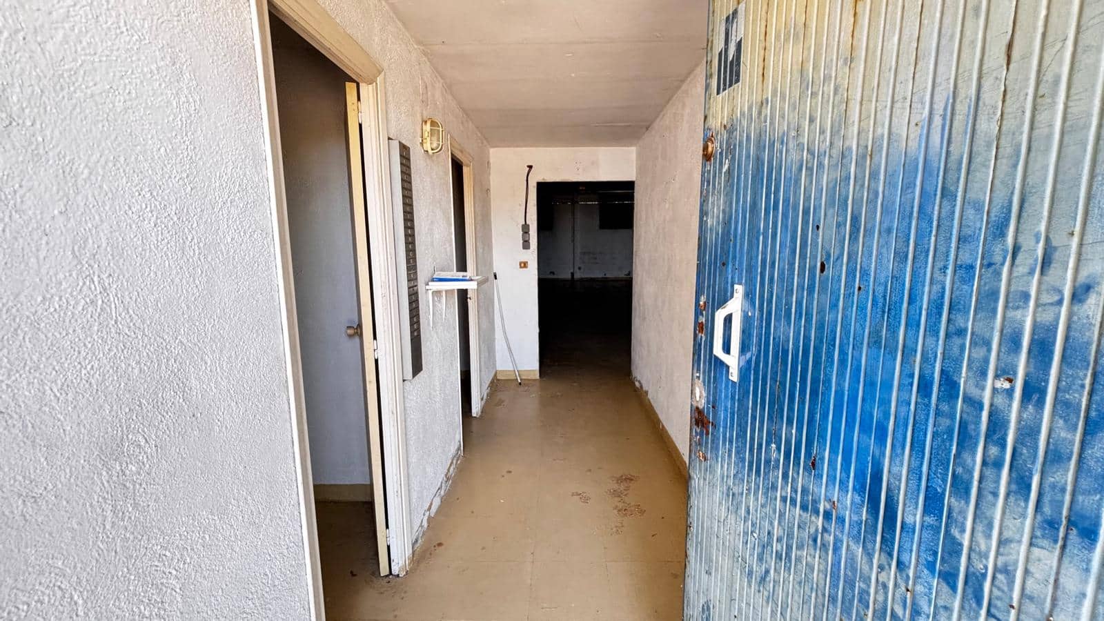Commercial for rent in Vinaros with garage - € 700 (Ref: 9858424)