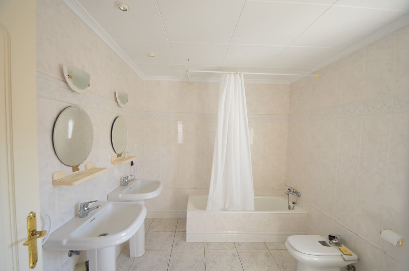 Chalet de 8 habitaciones en Vinaròs en venta con piscina garaje - 760.000 € (Ref: 9858918)