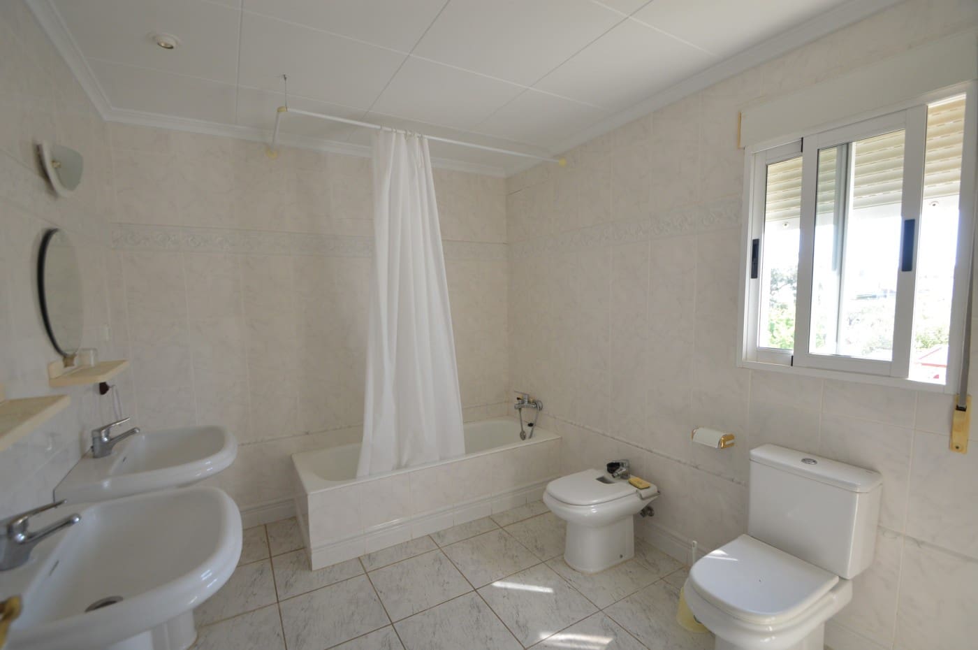 Chalet de 8 habitaciones en Vinaròs en venta con piscina garaje - 760.000 € (Ref: 9858918)