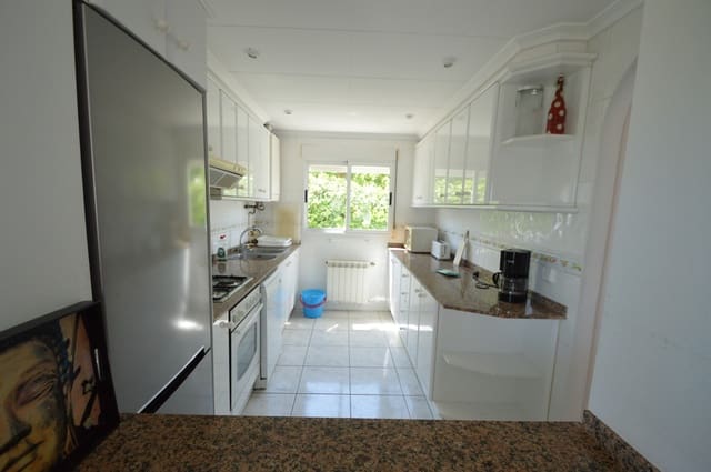 Chalet de 8 habitaciones en Vinaròs en venta con piscina garaje - 760.000 € (Ref: 9858918)