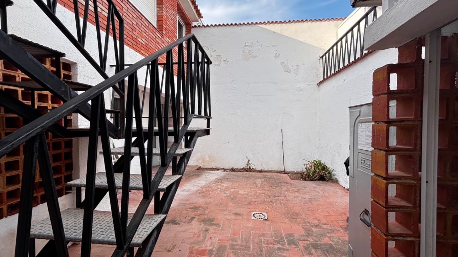 3 bedroom Terraced Villa for sale in Vinaros with garage - € 155,000 (Ref: 9863712)