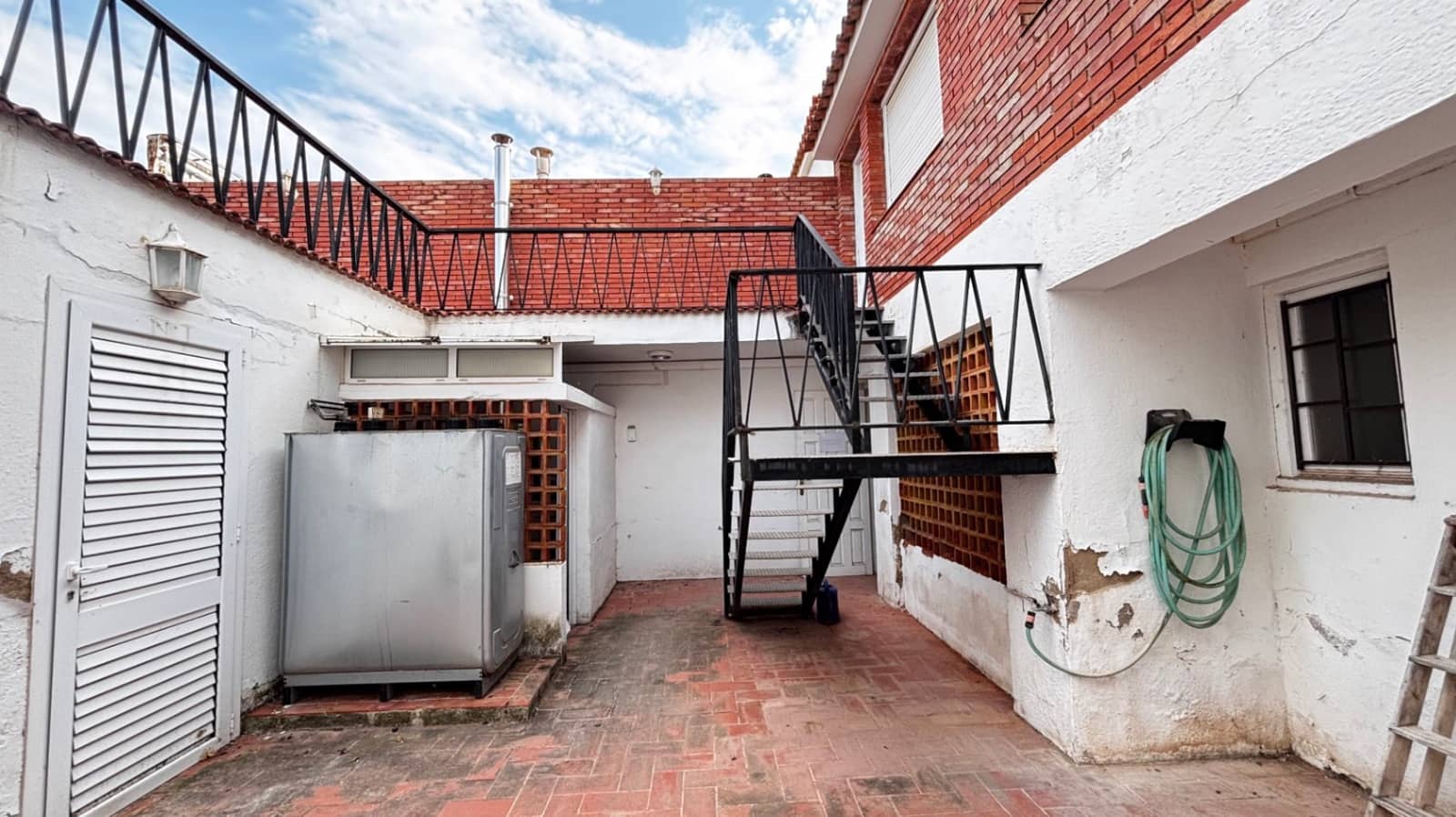 3 bedroom Terraced Villa for sale in Vinaros with garage - € 155,000 (Ref: 9863712)