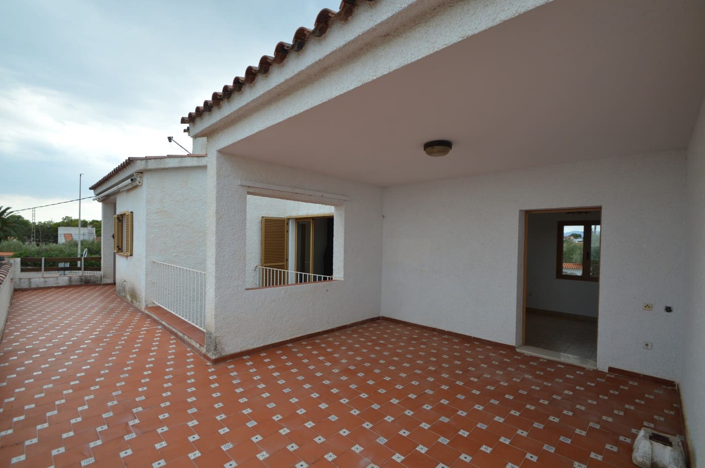 3 bedroom Villa for sale in Vinaros with garage - € 345,000 (Ref: 9863713)
