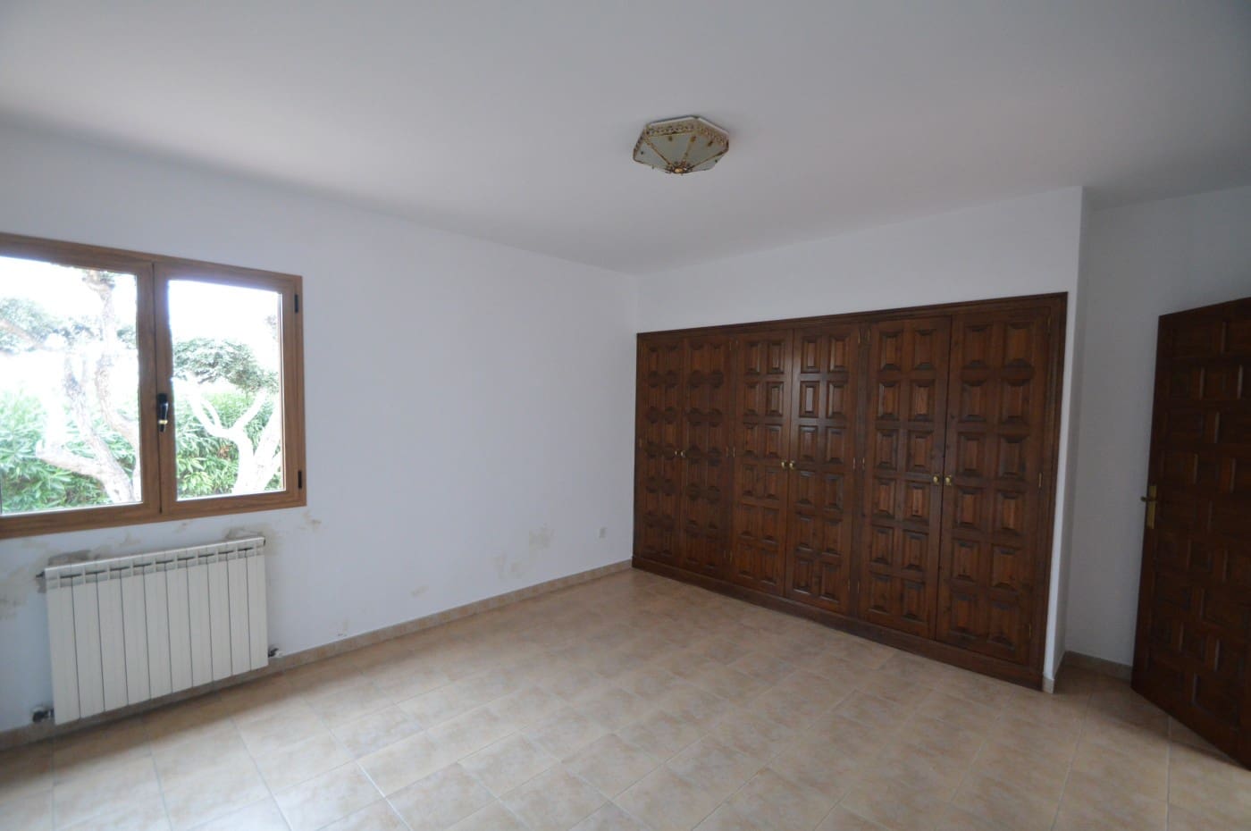 3 bedroom Villa for sale in Vinaros with garage - € 345,000 (Ref: 9863713)
