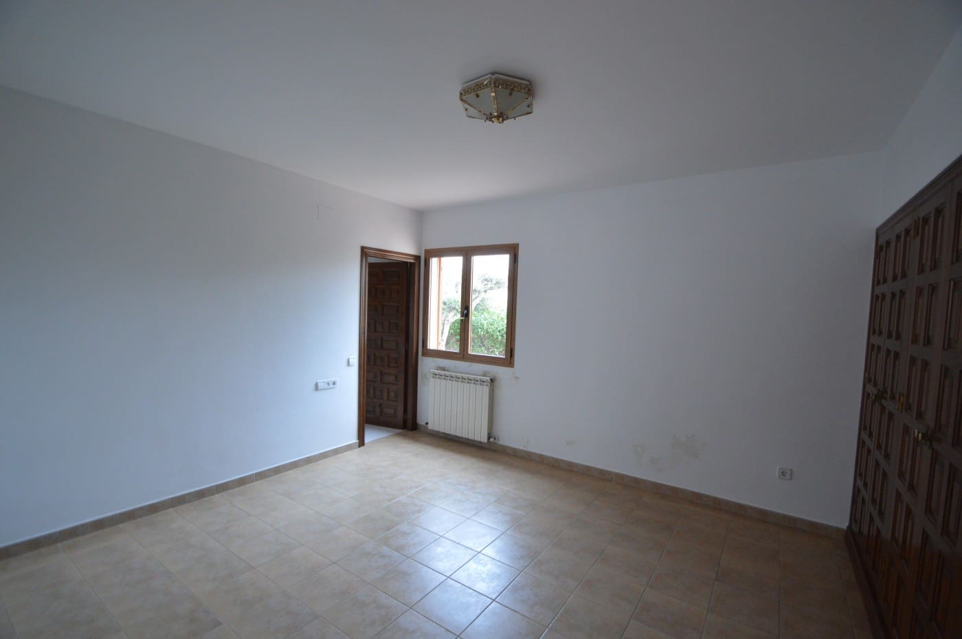 3 bedroom Villa for sale in Vinaros with garage - € 345,000 (Ref: 9863713)