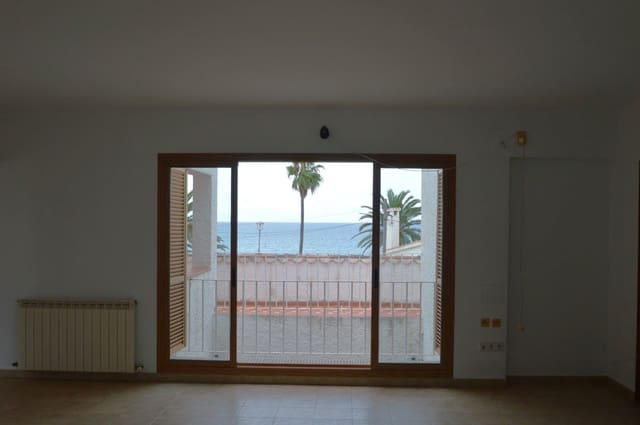 3 slaapkamer Villa te koop in Vinaròs met garage - € 345.000 (Ref: 9863713)