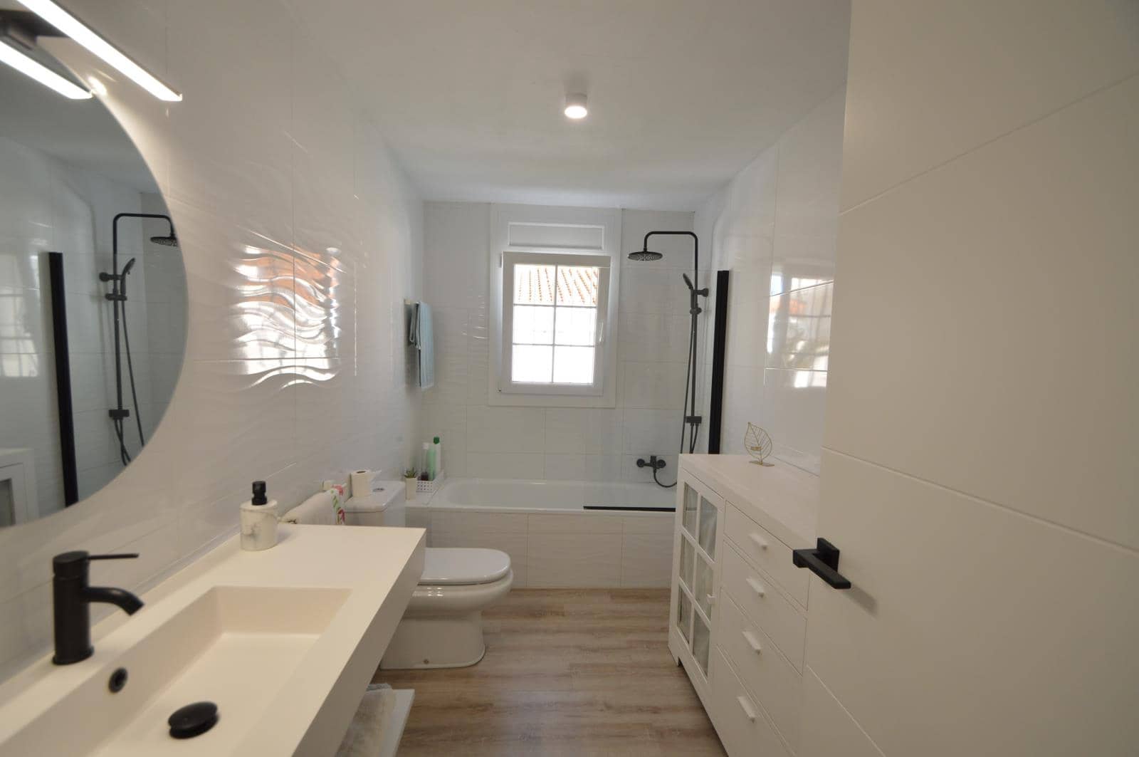 4 bedroom Villa for sale in Vinaros with pool garage - € 730,000 (Ref: 9873811)
