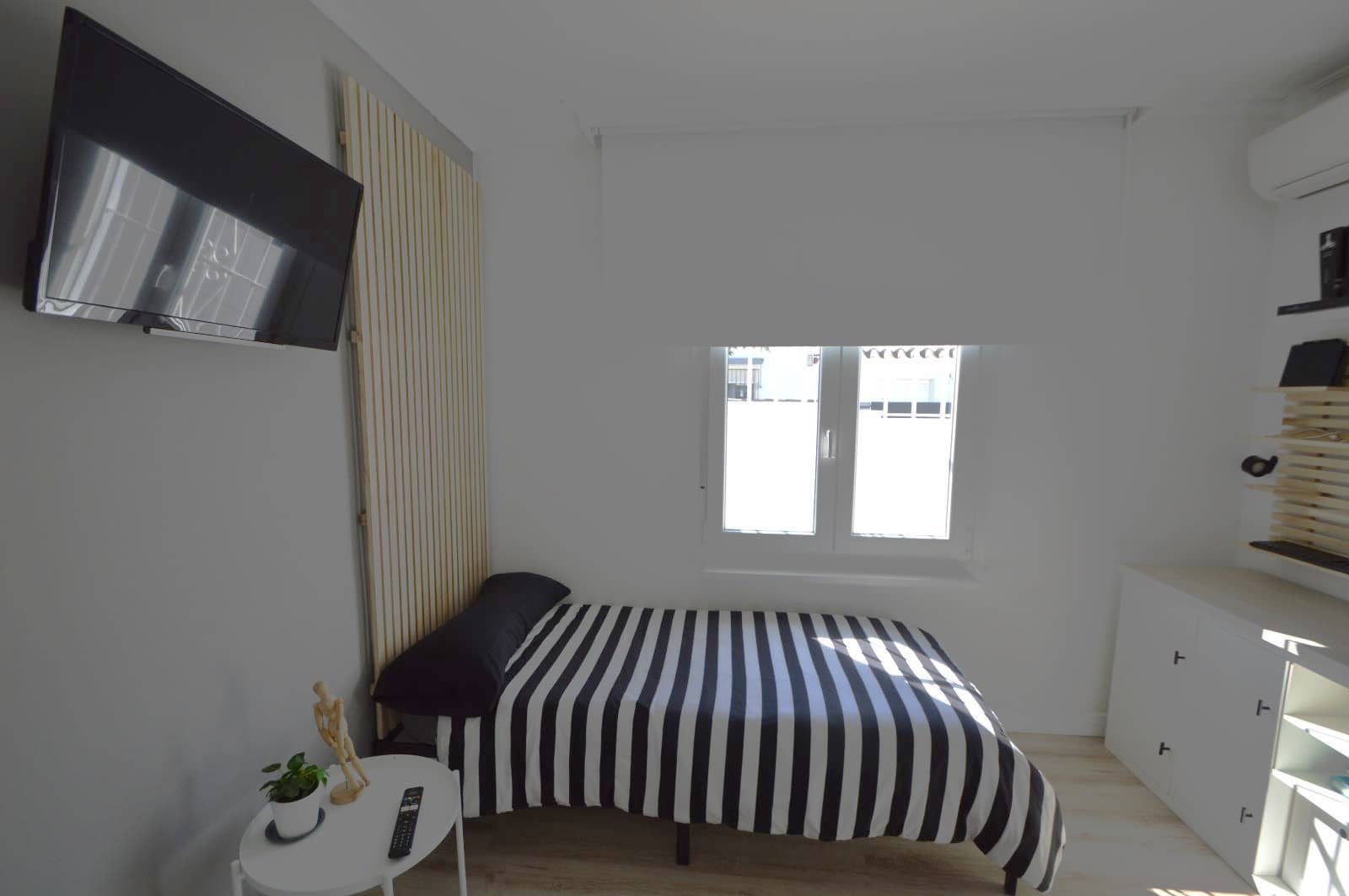 4 bedroom Villa for sale in Vinaros with pool garage - € 730,000 (Ref: 9873811)