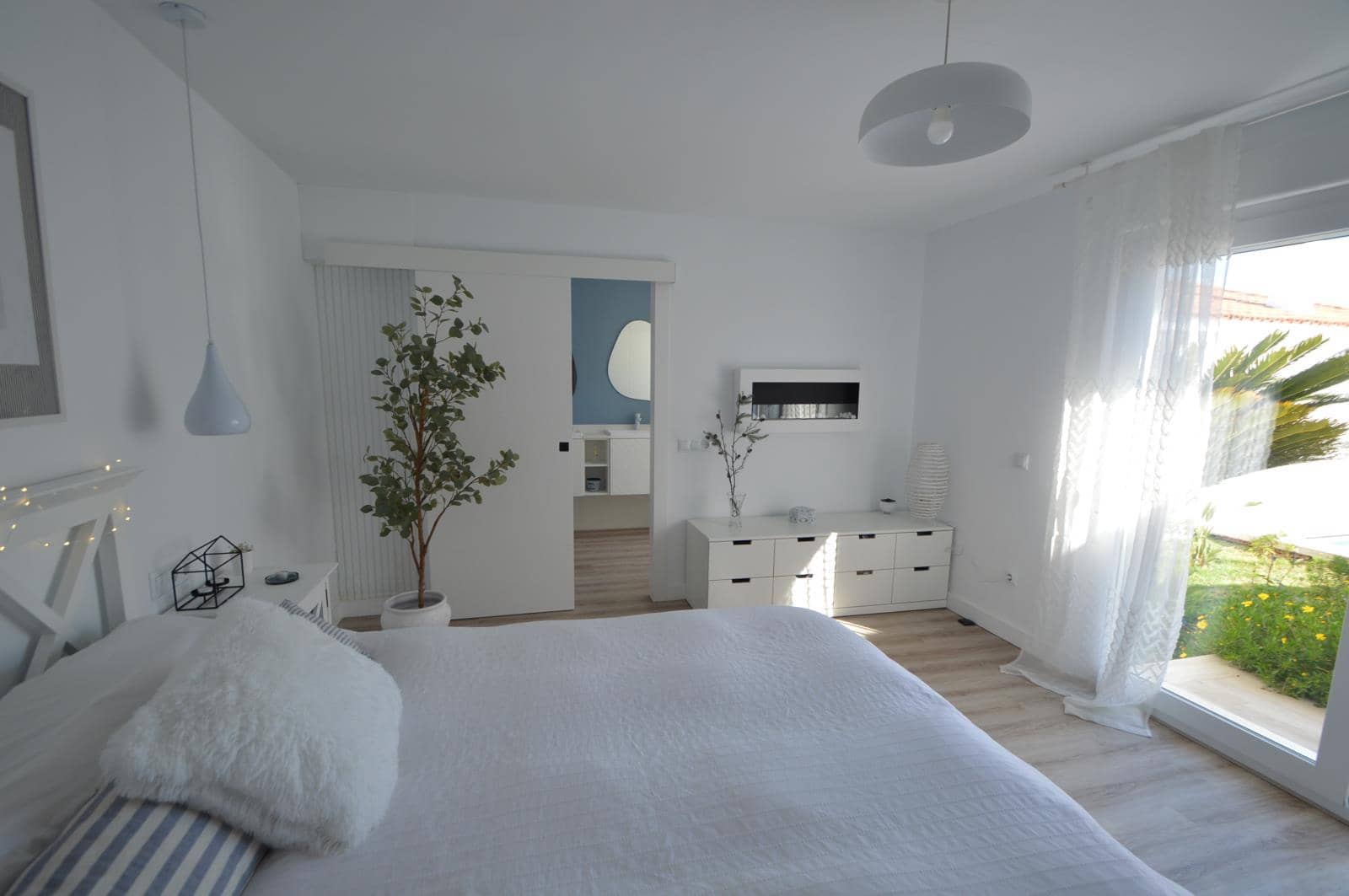 4 bedroom Villa for sale in Vinaros with pool garage - € 730,000 (Ref: 9873811)