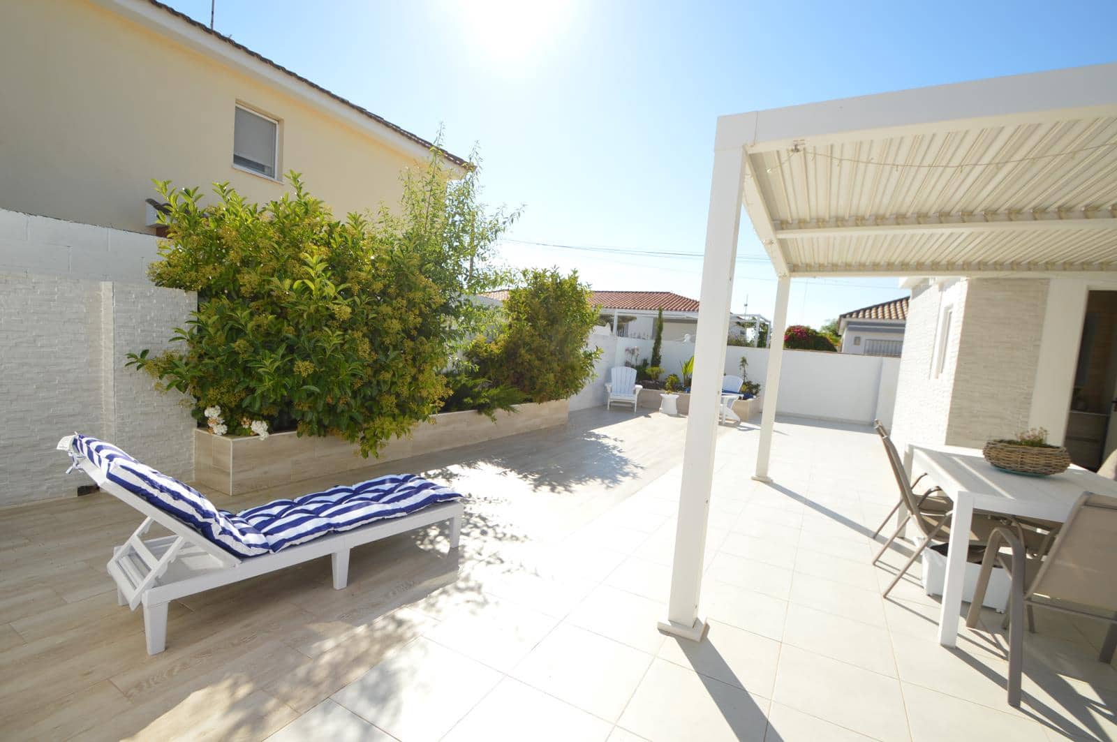 4 bedroom Villa for sale in Vinaros with pool garage - € 730,000 (Ref: 9873811)