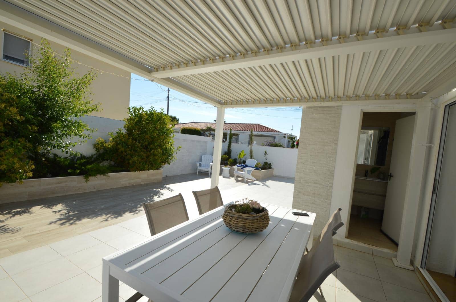 4 bedroom Villa for sale in Vinaros with pool garage - € 730,000 (Ref: 9873811)