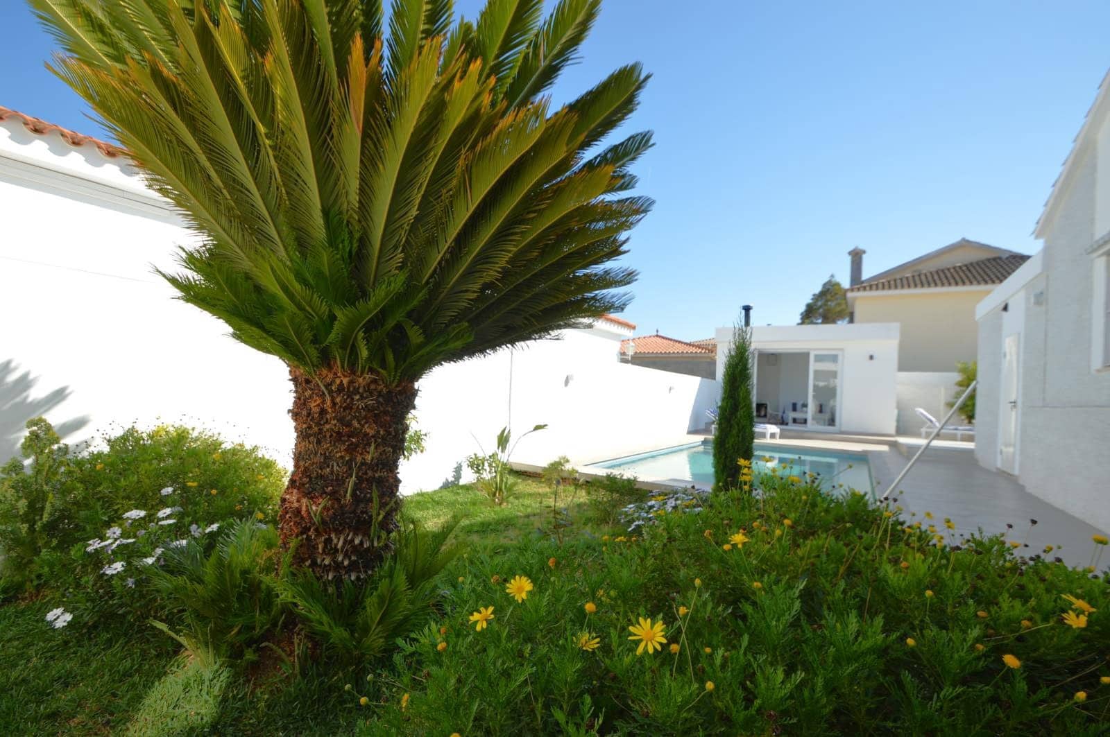 4 bedroom Villa for sale in Vinaros with pool garage - € 730,000 (Ref: 9873811)