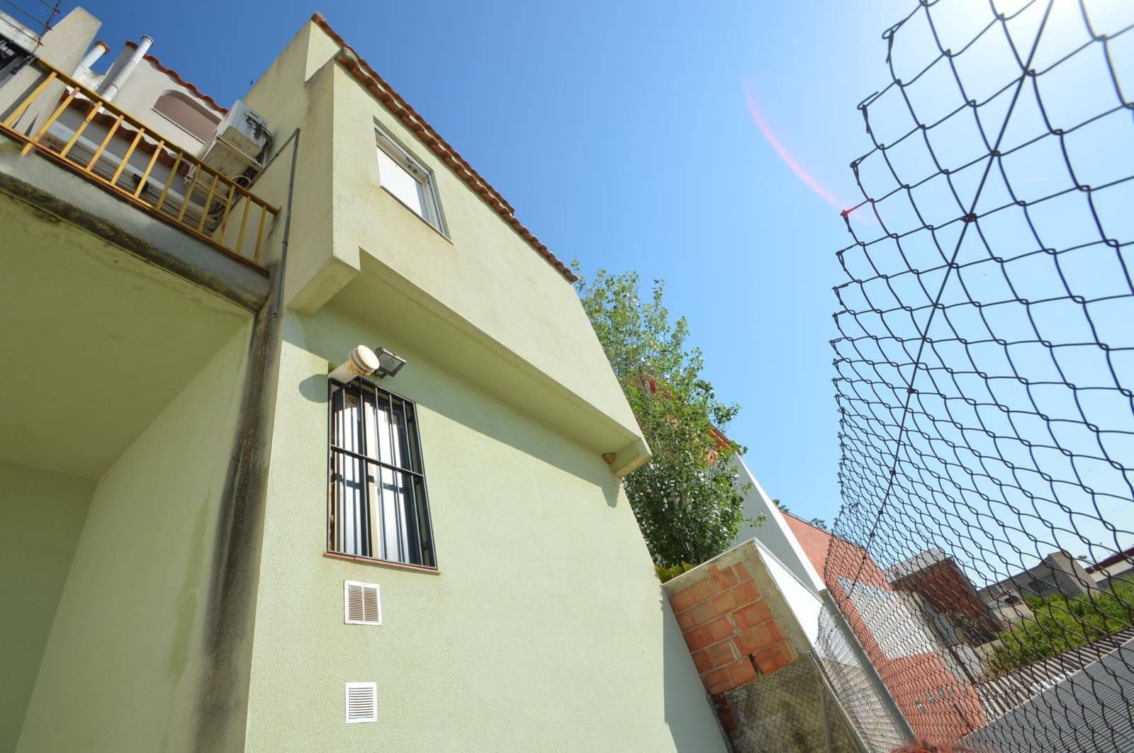 4 soveværelse Rækkehus til salg i Traiguera med swimmingpool garage - € 145.000 (Ref: 9883577)