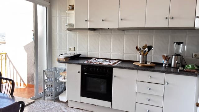4 soveværelse Rækkehus til salg i Traiguera med swimmingpool garage - € 145.000 (Ref: 9883577)