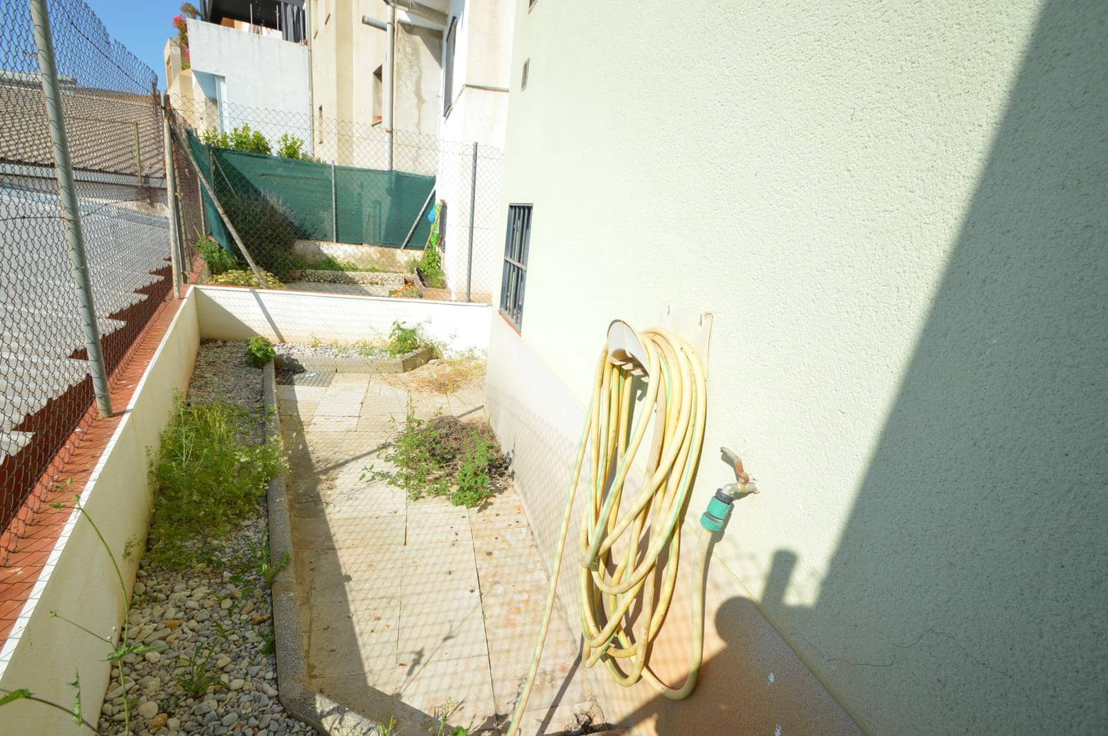 4 soveværelse Rækkehus til salg i Traiguera med swimmingpool garage - € 145.000 (Ref: 9883577)
