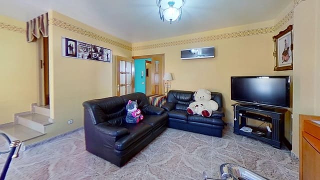 4 soveværelse Rækkehus til salg i Traiguera med swimmingpool garage - € 145.000 (Ref: 9883577)
