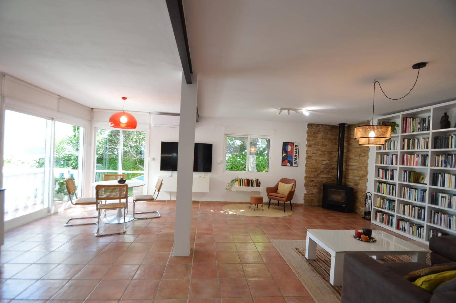 3 bedroom Villa for sale in Vinaros with pool garage - € 490,000 (Ref: 9891044)