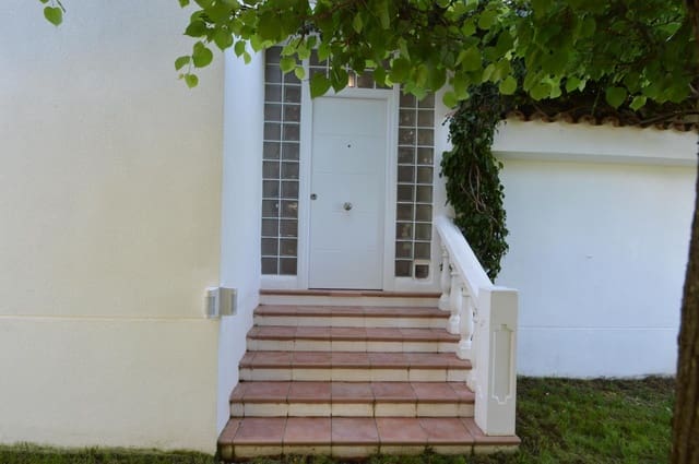3 bedroom Villa for sale in Vinaròs with pool garage - € 490,000 (Ref: 9891044)