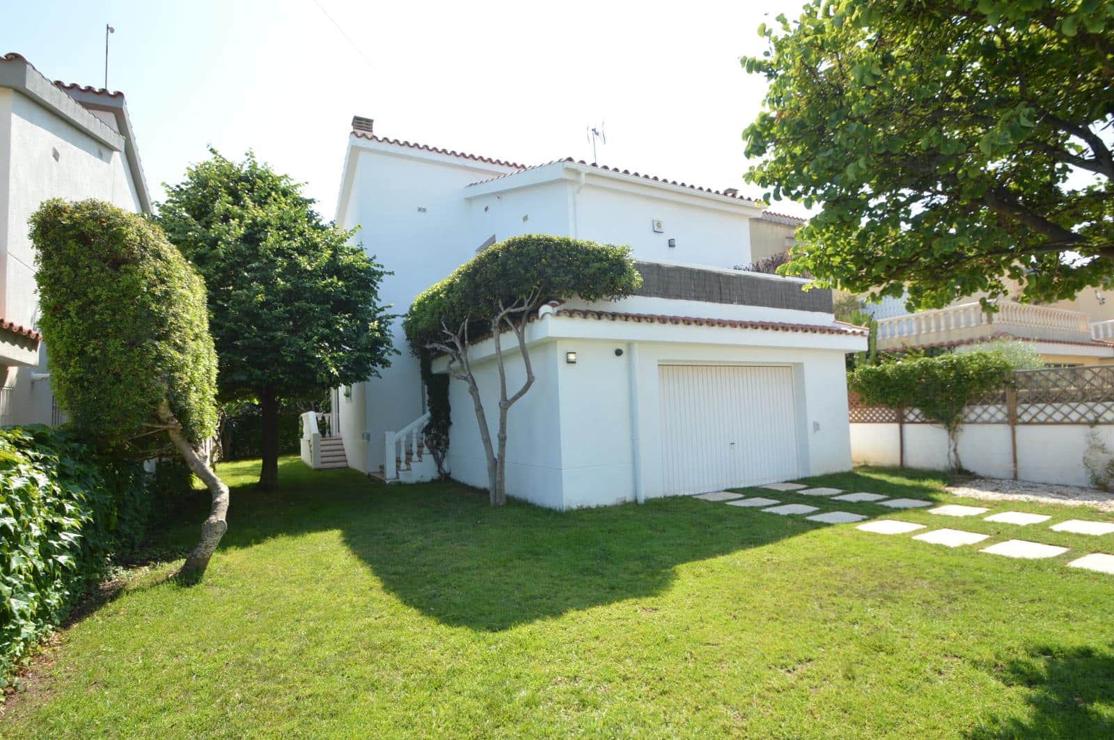 3 bedroom Villa for sale in Vinaros with pool garage - € 490,000 (Ref: 9891044)