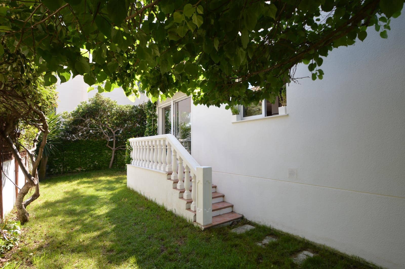 3 bedroom Villa for sale in Vinaros with pool garage - € 490,000 (Ref: 9891044)