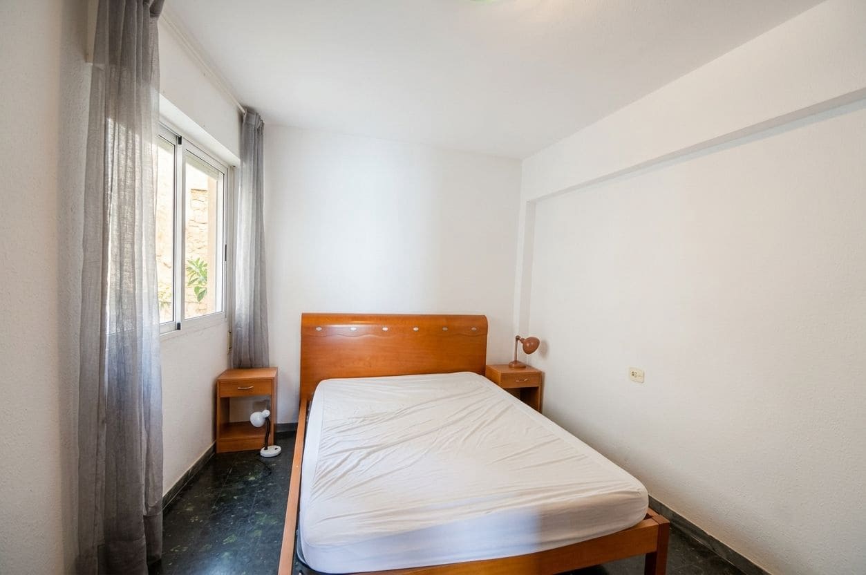 4 bedroom Flat for sale in Vinaros - € 300,000 (Ref: 9905051)