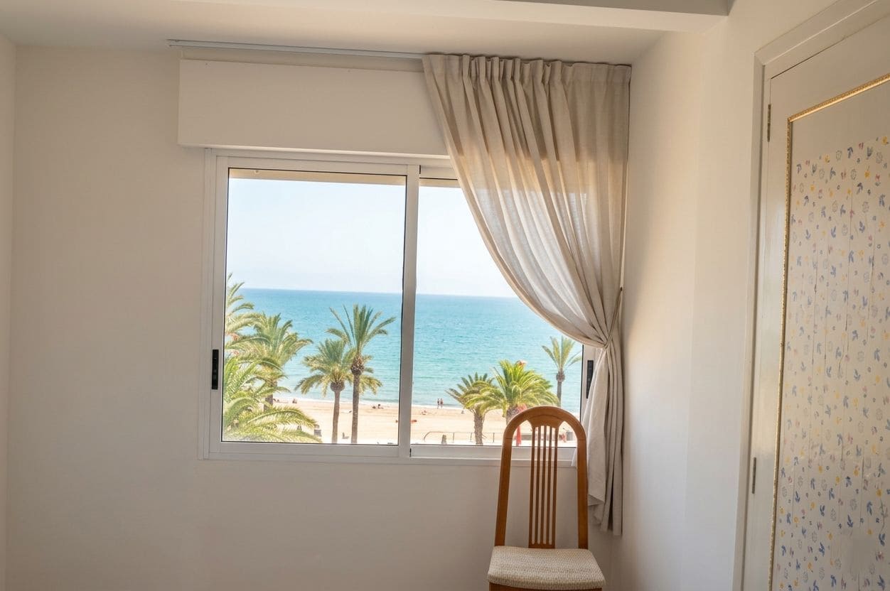 4 bedroom Flat for sale in Vinaros - € 300,000 (Ref: 9905051)