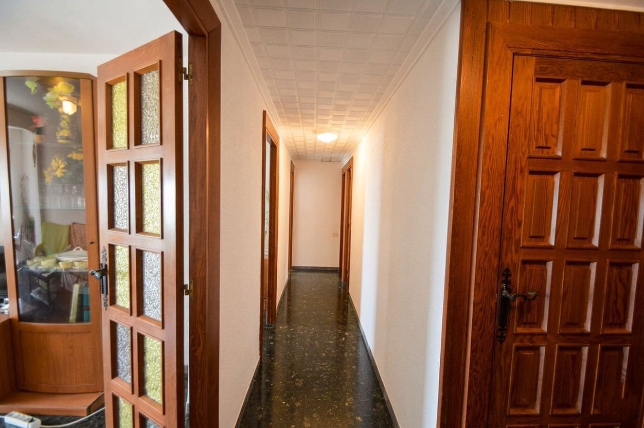 4 bedroom Flat for sale in Vinaros - € 300,000 (Ref: 9905051)