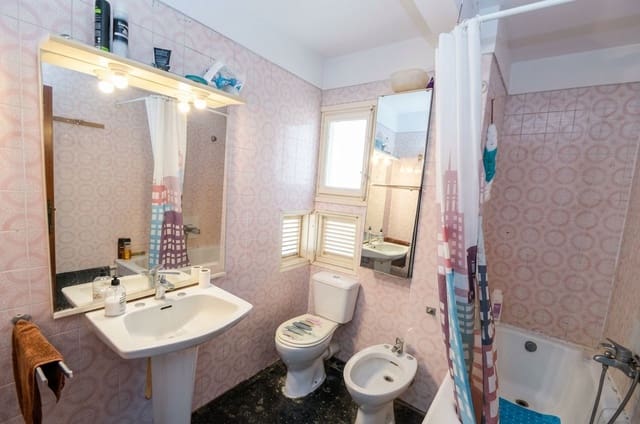 4 bedroom Flat for sale in Vinaròs - € 300,000 (Ref: 9905051)