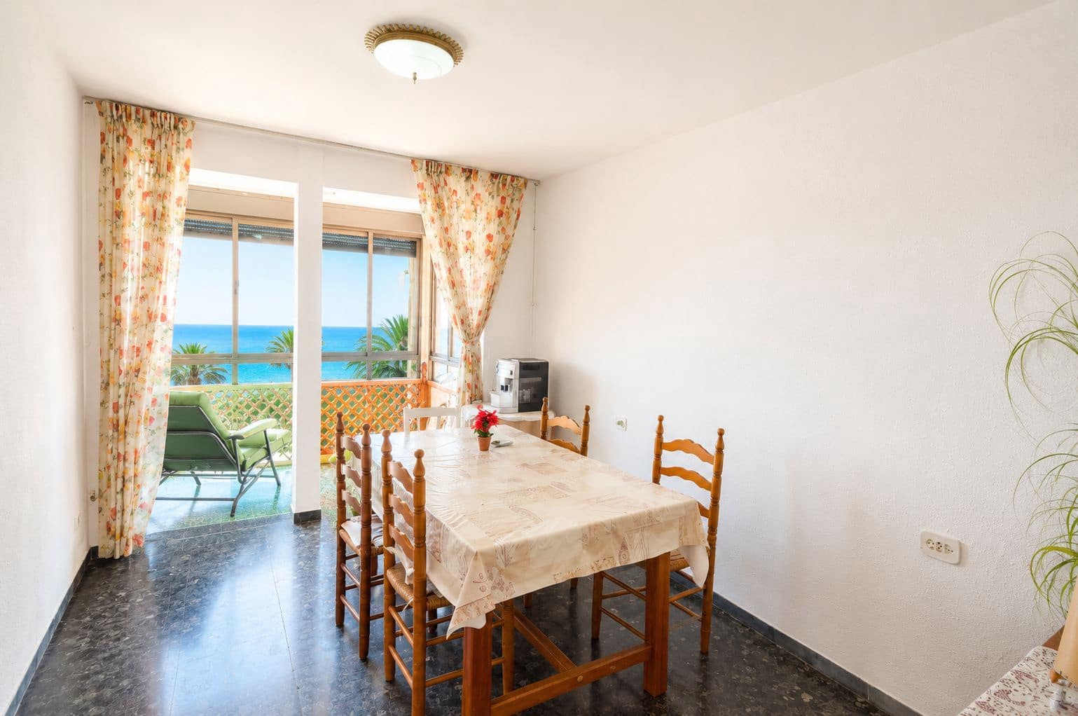 4 bedroom Flat for sale in Vinaros - € 300,000 (Ref: 9905051)
