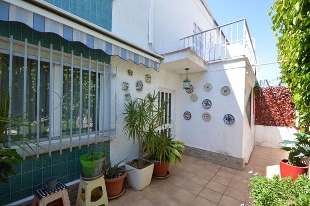 5 quarto Moradia em Banda para venda em Vinaròs com garagem - 259 000 € (Ref: 9916344)