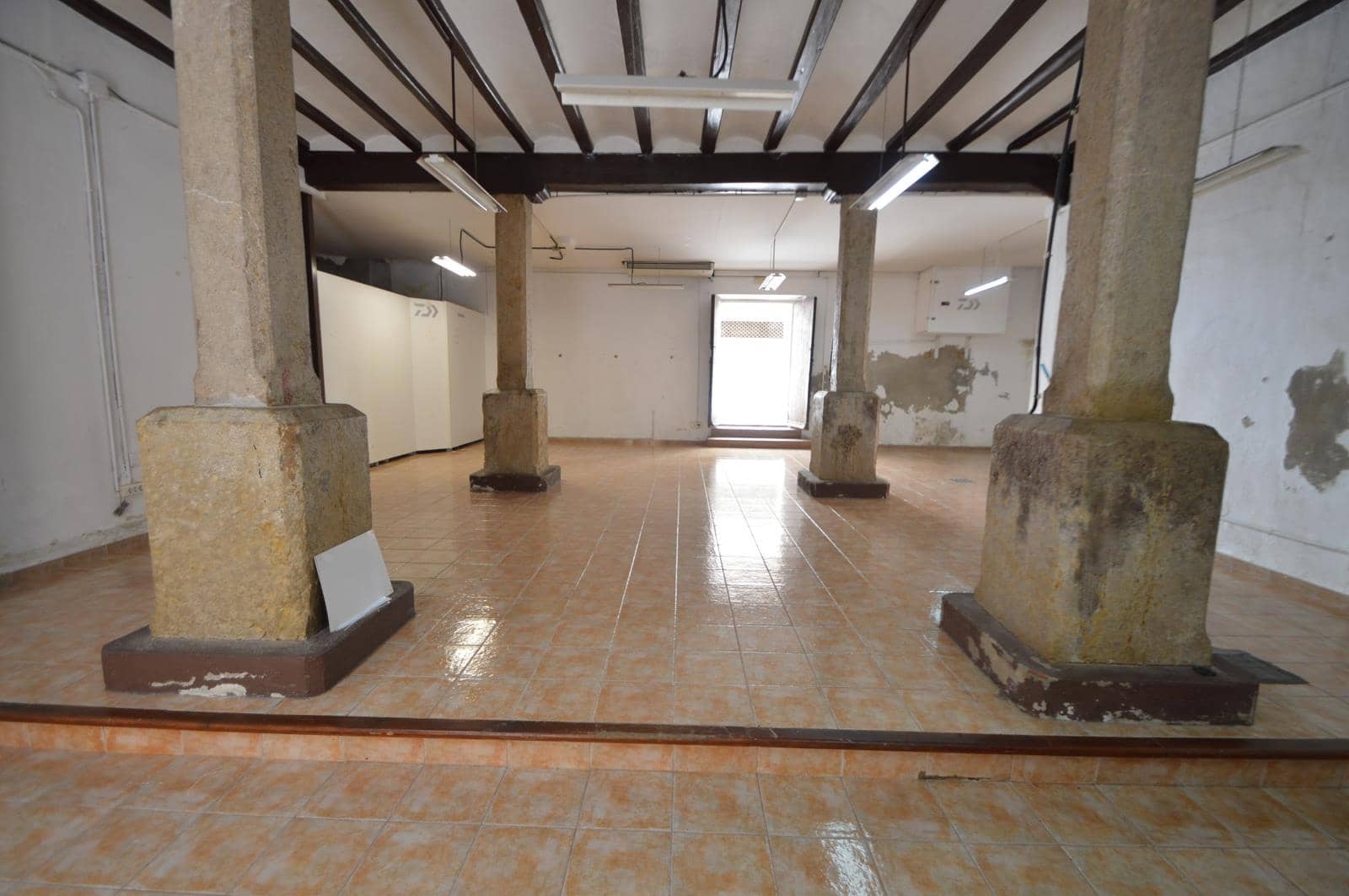 Comercial para arrendar em Vinaros - 600 € (Ref: 9921474)