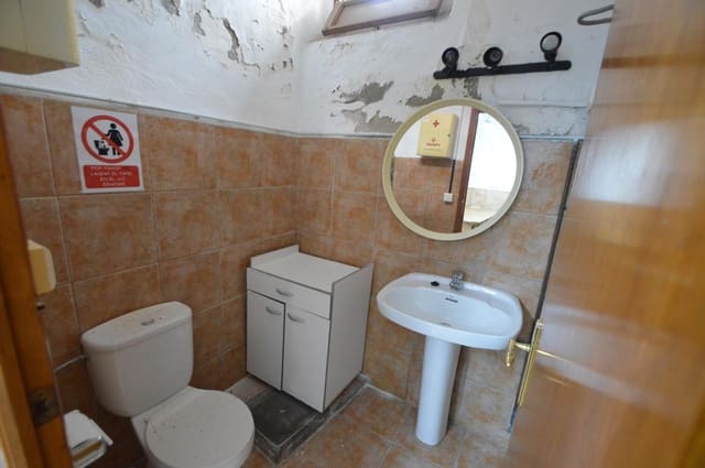 Comercial para arrendar em Vinaròs - 600 € (Ref: 9921474)
