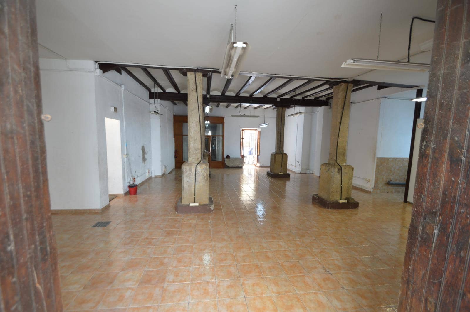 Comercial para arrendar em Vinaros - 600 € (Ref: 9921474)