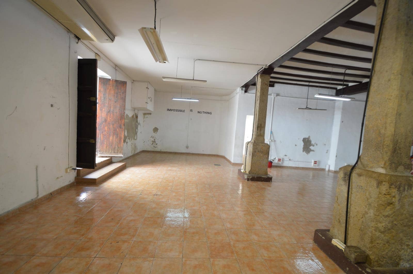 Comercial para arrendar em Vinaros - 600 € (Ref: 9921474)