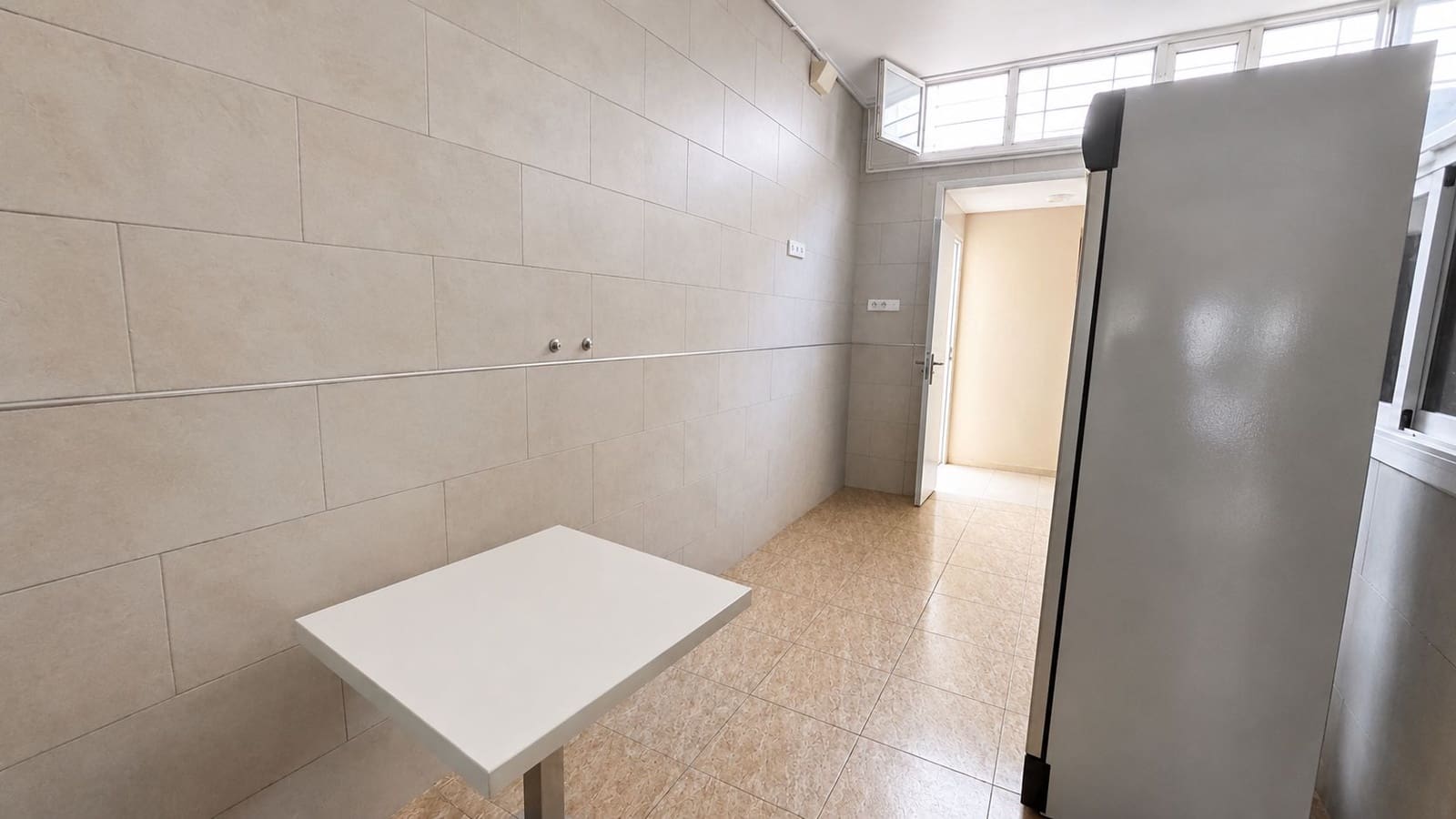Comercial para arrendar em Vinaros - 600 € (Ref: 9936836)