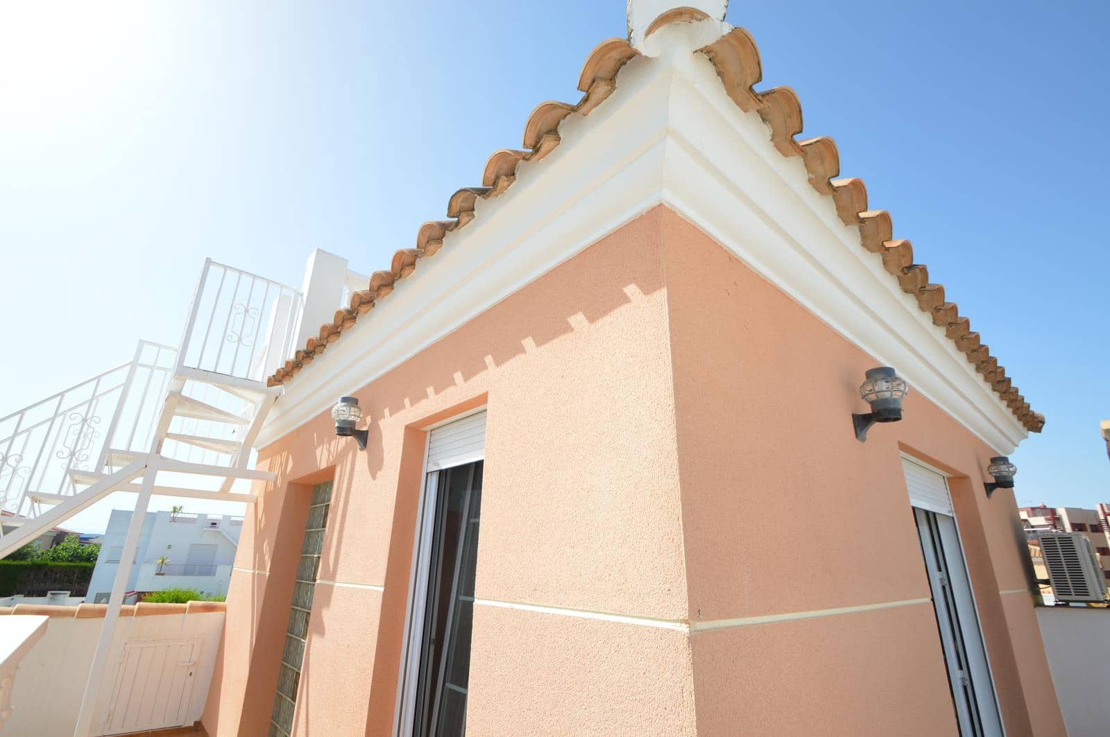 5 sypialnia Willa na sprzedaż w Vinaros z basenem garażem - 435 000 € (Ref: 9944435)