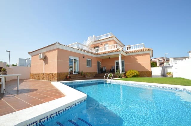 5 sypialnia Willa na sprzedaż w Vinaròs z basenem garażem - 435 000 € (Ref: 9944435)