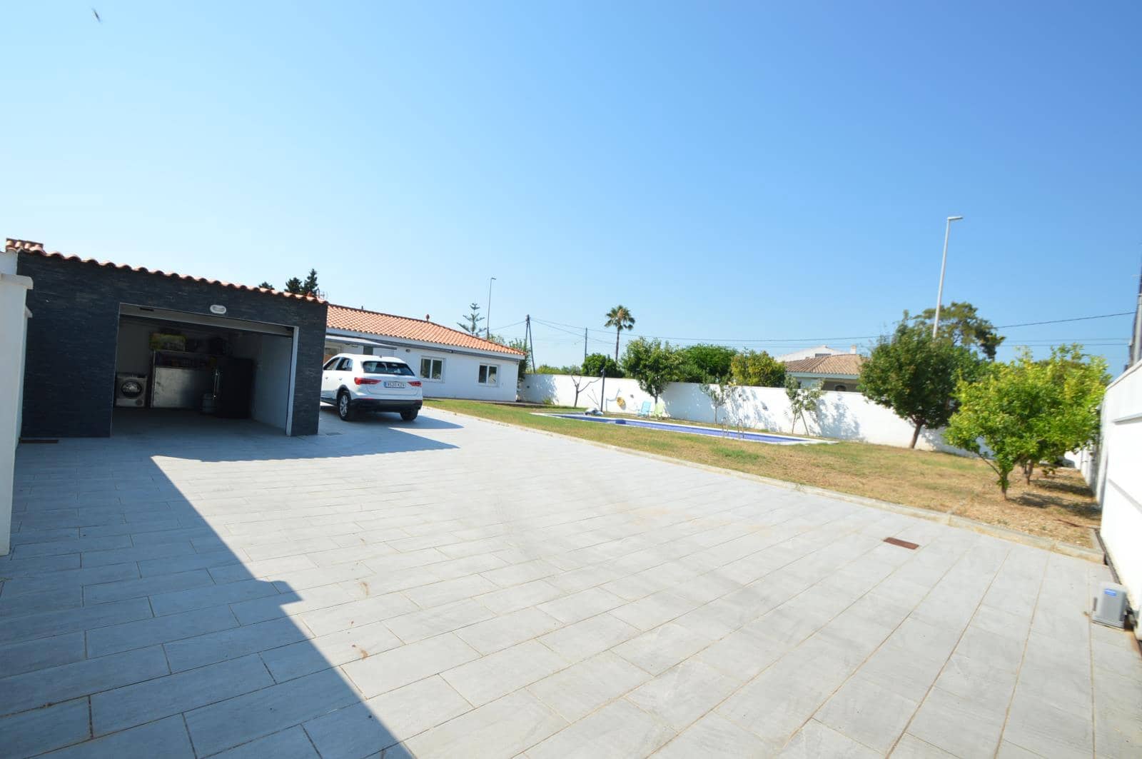 3 slaapkamer Villa te koop in Vinaros met zwembad - € 520.000 (Ref: 9948345)