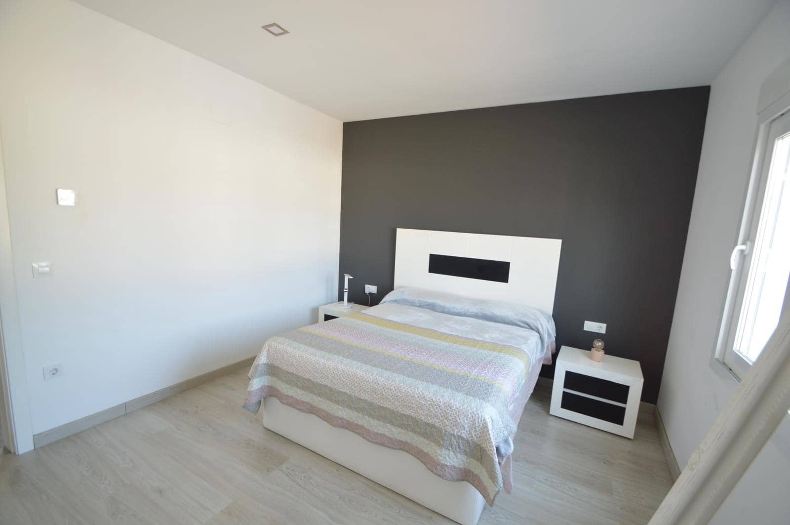 3 slaapkamer Villa te koop in Vinaros met zwembad - € 520.000 (Ref: 9948345)