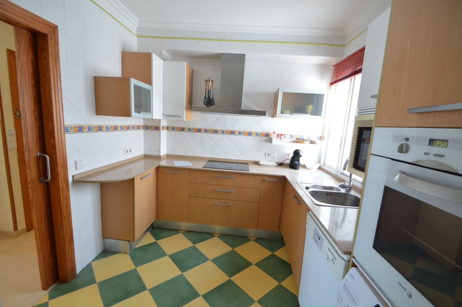 3 bedroom Flat for rent in Vinaros - € 800 (Ref: 9948907)