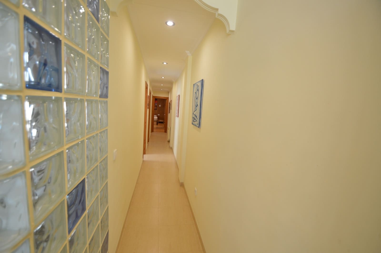3 bedroom Flat for rent in Vinaros - € 800 (Ref: 9948907)