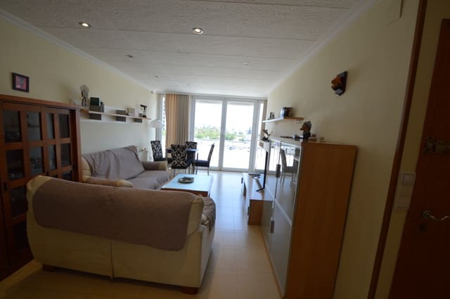3 bedroom Flat for rent in Vinaròs - € 800 (Ref: 9948907)