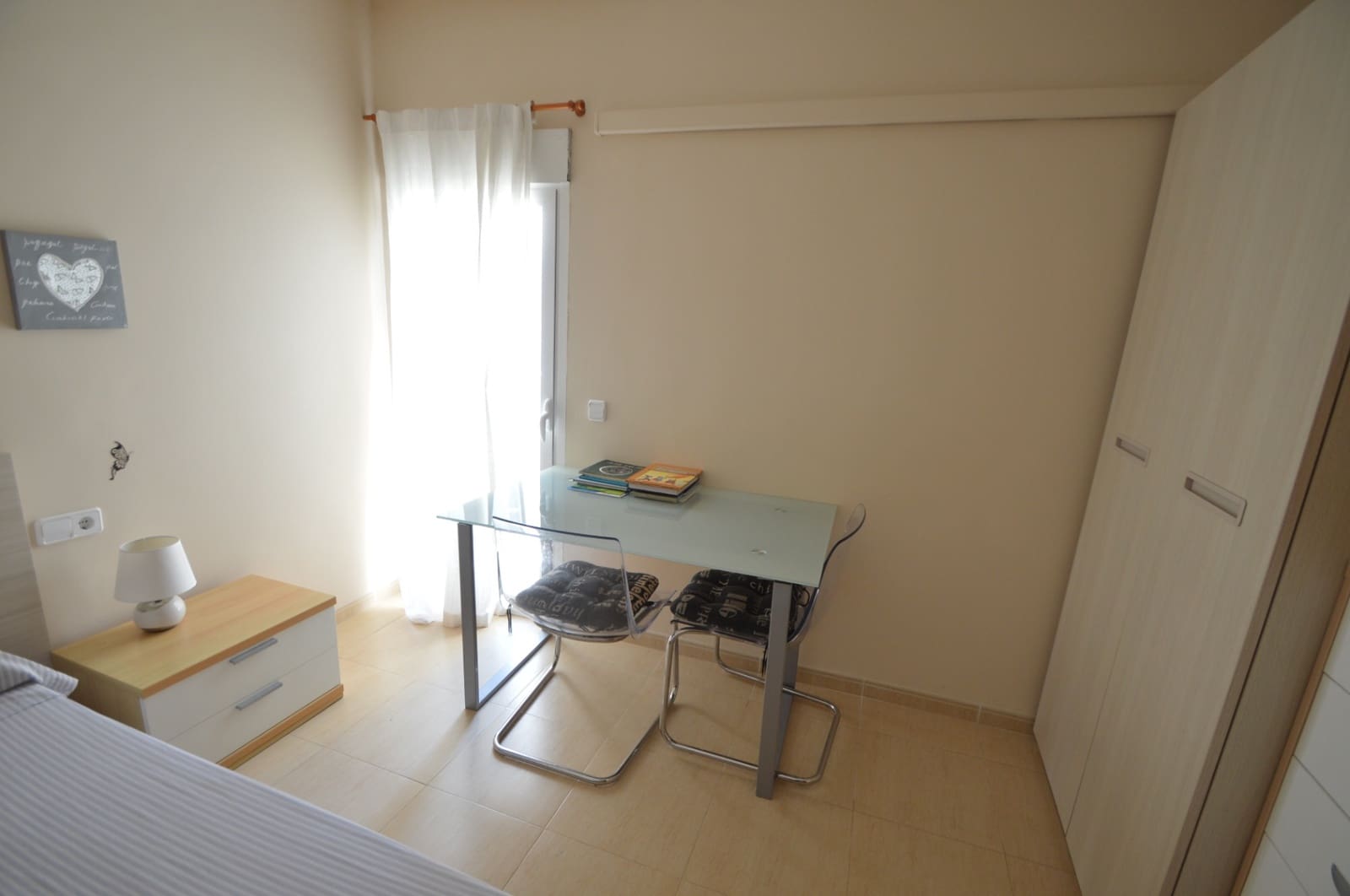 3 bedroom Flat for rent in Vinaros - € 800 (Ref: 9948907)